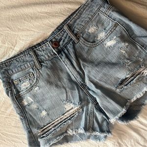 NEVER WORN - American Eagle Jean shorts US size 4